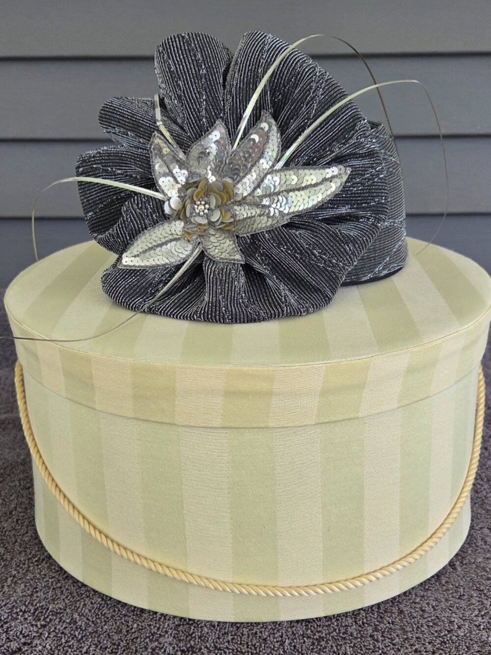Vintage Mr. Hi Classic Silver Gray Pleated Church Derby Hat Floral Sequins 7.5
